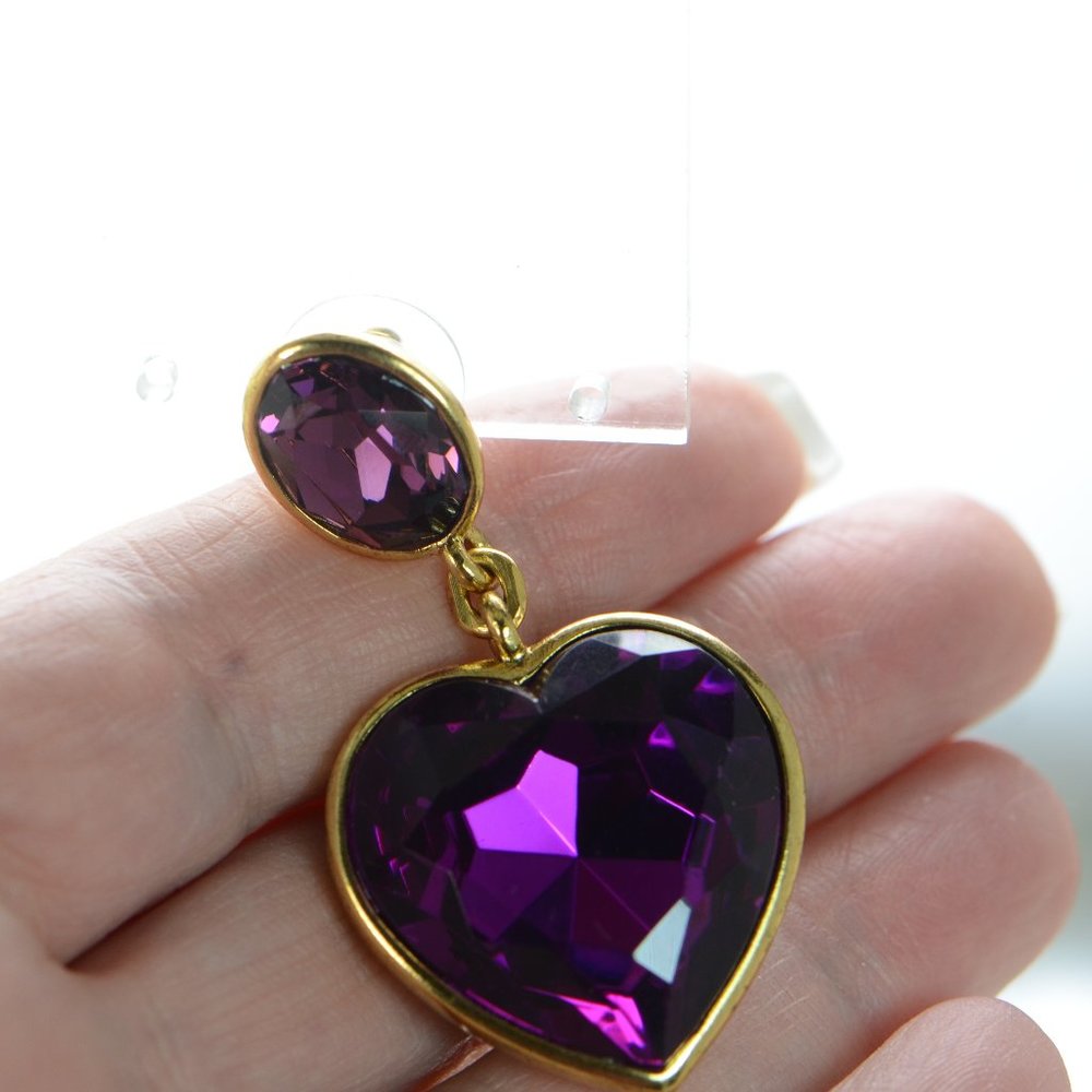 Oscar de la Renta LARGE Gold-tone & Glass Crystal Heart Drop Earrings - Picture 4 of 4